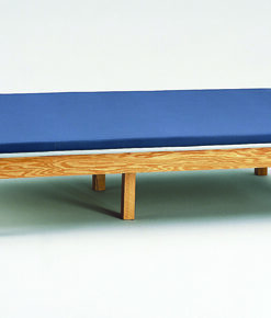 21  Extra Height for Mat Table (option for 10025B C D)